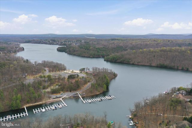 105 DOGWOOD DR, Cross Junction, VA 22625