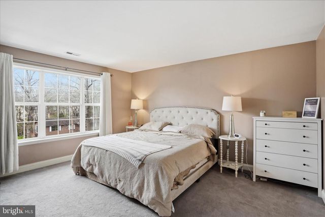 105 DOGWOOD DR, Cross Junction, VA 22625