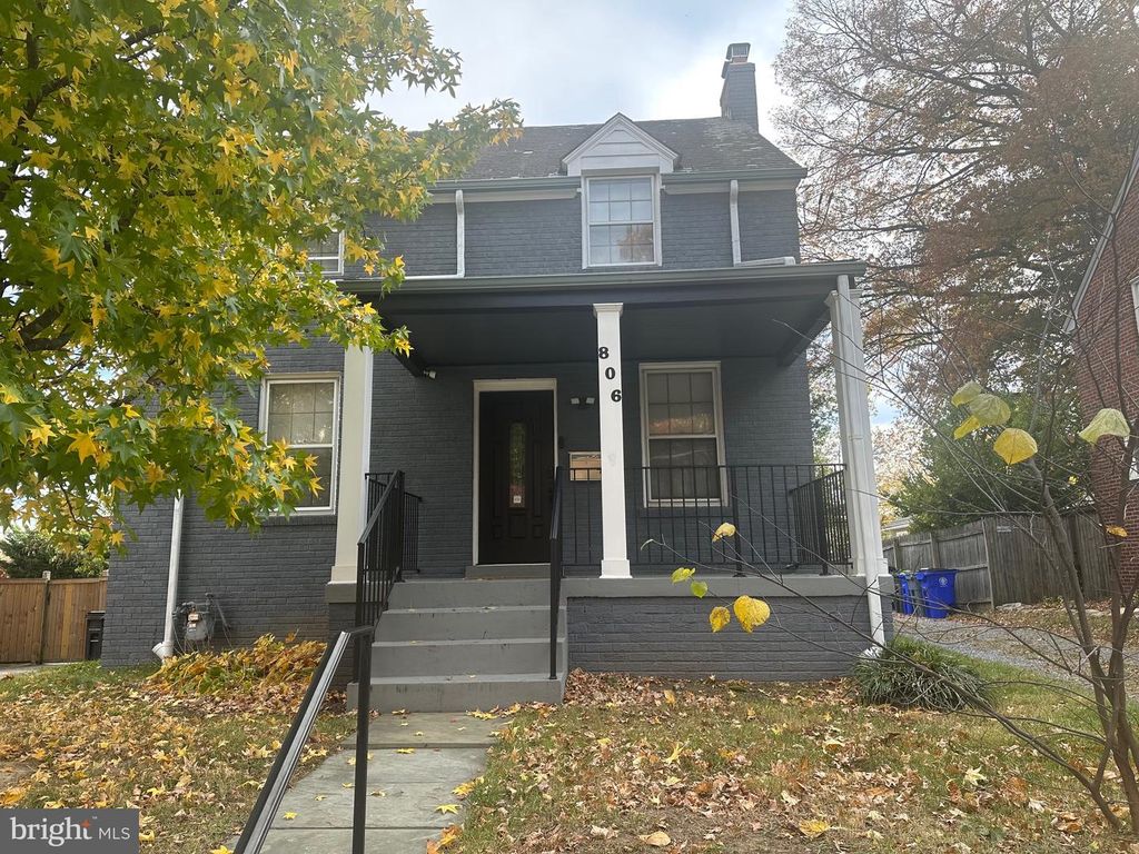 Image 1 of property listing at 806 SLIGO AVE, Silver Spring, MD 20910