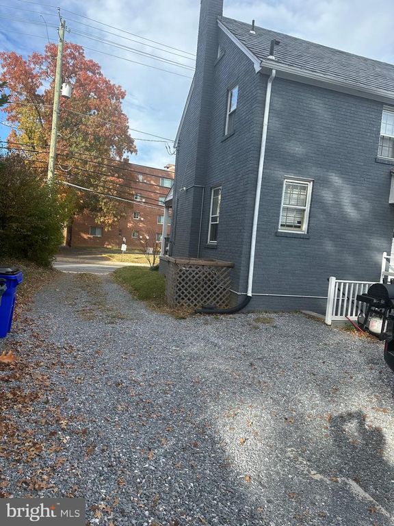 Image 29 of property listing at 806 SLIGO AVE, Silver Spring, MD 20910