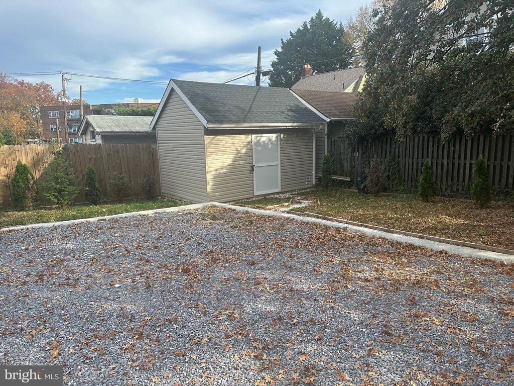 Image 30 of property listing at 806 SLIGO AVE, Silver Spring, MD 20910