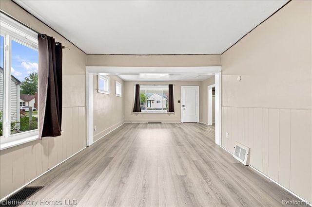 19340 Meier Street, Roseville, MI 48066