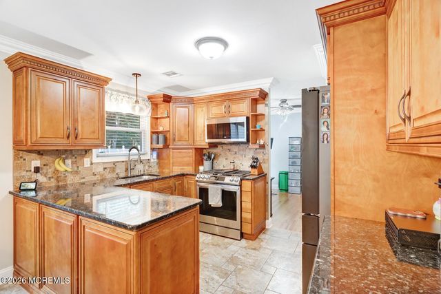 106 1st Avenue, Tuckerton, NJ 08087