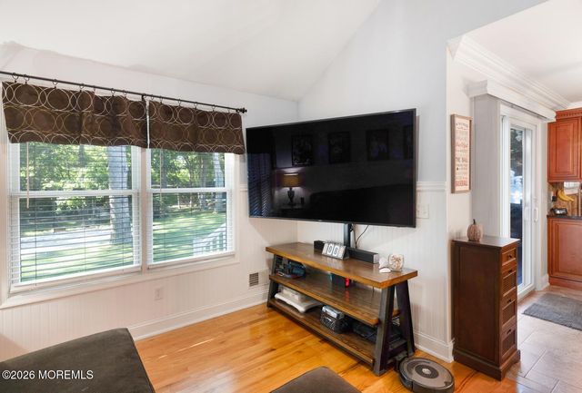 106 1st Avenue, Tuckerton, NJ 08087