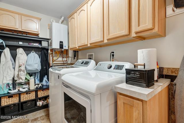 106 1st Avenue, Tuckerton, NJ 08087