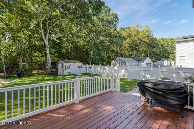 106 1st Avenue, Tuckerton, NJ 08087