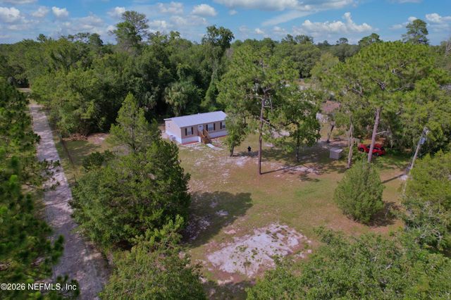 102 DALTON Court, Satsuma, FL 32189