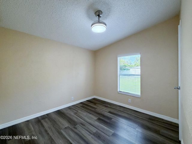 102 DALTON Court, Satsuma, FL 32189