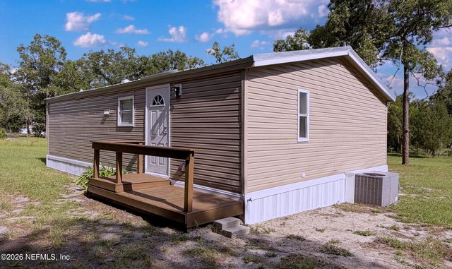 102 DALTON Court, Satsuma, FL 32189