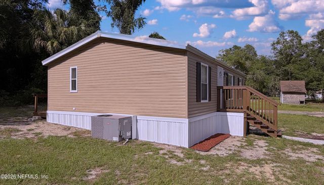 102 DALTON Court, Satsuma, FL 32189
