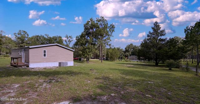 102 DALTON Court, Satsuma, FL 32189