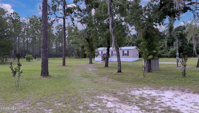 102 DALTON Court, Satsuma, FL 32189