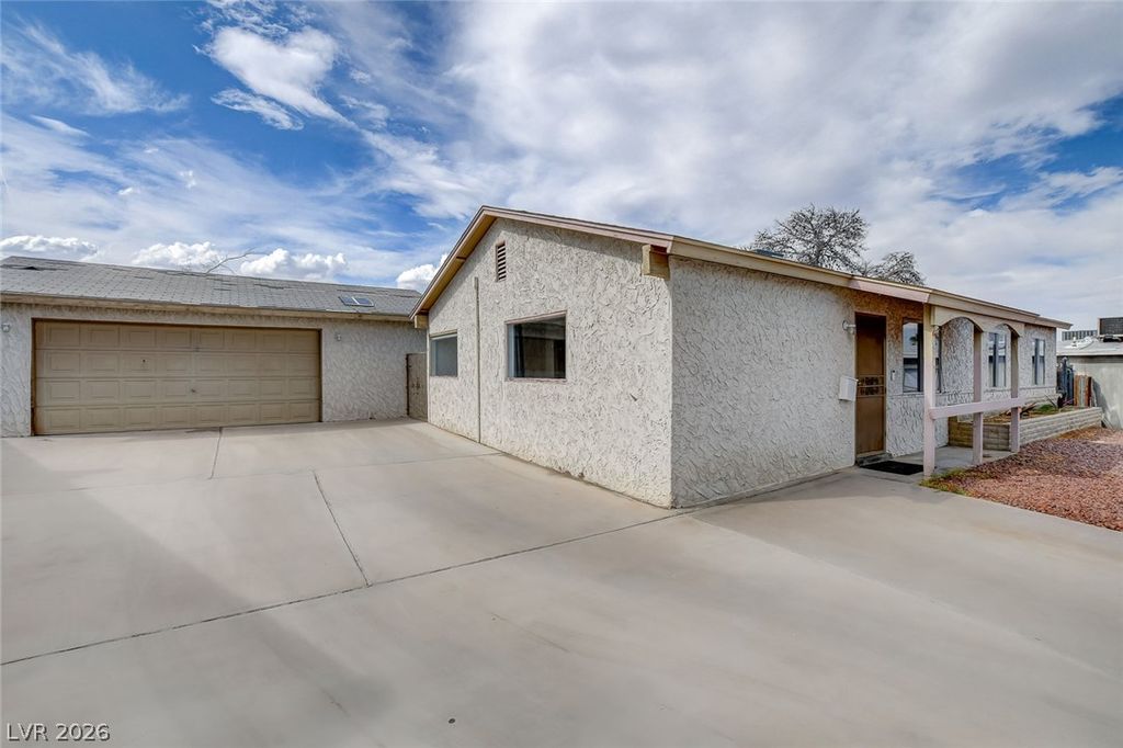 804 Larch Court, Las Vegas, NV 89145 — photo 4