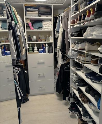 18000 N Bay Rd 603, Sunny Isles Beach, FL 33160