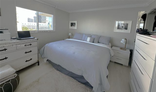 18000 N Bay Rd 603, Sunny Isles Beach, FL 33160