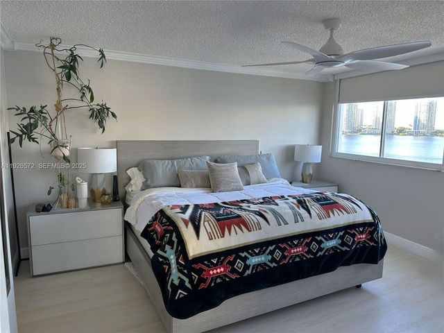 18000 N Bay Rd 603, Sunny Isles Beach, FL 33160