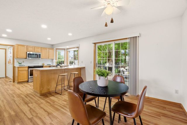 325 E Piper Glen Ct, Colbert, WA 99005