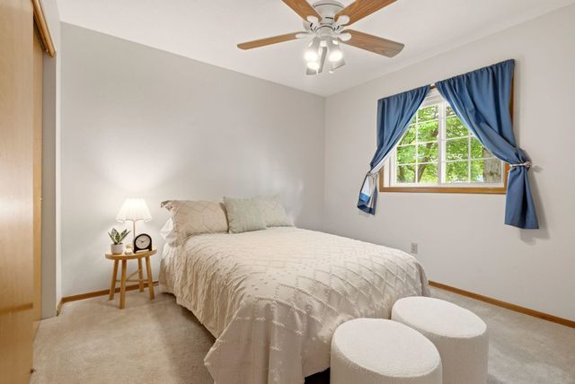325 E Piper Glen Ct, Colbert, WA 99005