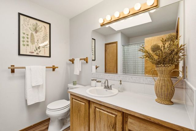 325 E Piper Glen Ct, Colbert, WA 99005