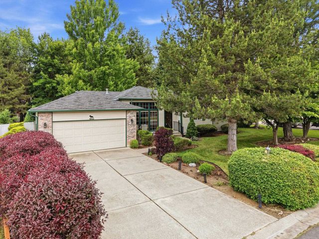 325 E Piper Glen Ct, Colbert, WA 99005