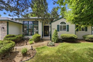 325 E Piper Glen Ct, Colbert, WA 99005