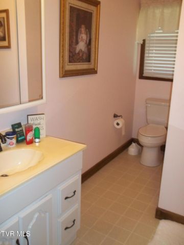 24396 Briscoe Drive, Bristol, VA 24202