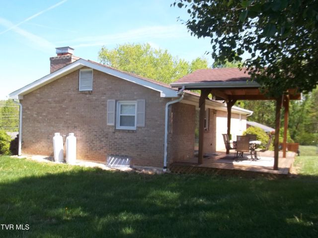 24396 Briscoe Drive, Bristol, VA 24202