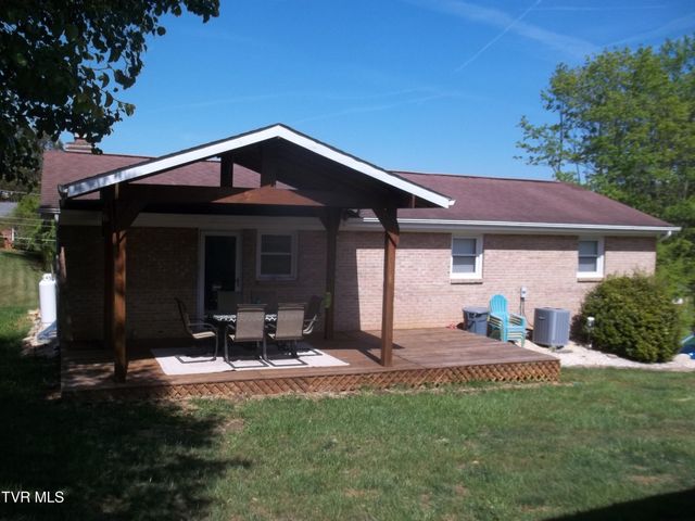 24396 Briscoe Drive, Bristol, VA 24202