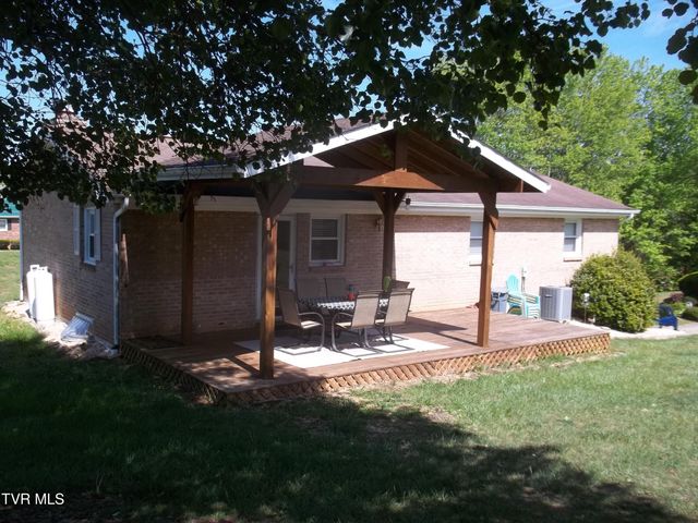 24396 Briscoe Drive, Bristol, VA 24202