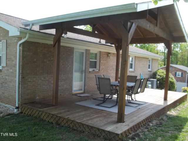 24396 Briscoe Drive, Bristol, VA 24202
