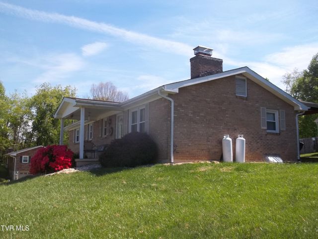 24396 Briscoe Drive, Bristol, VA 24202