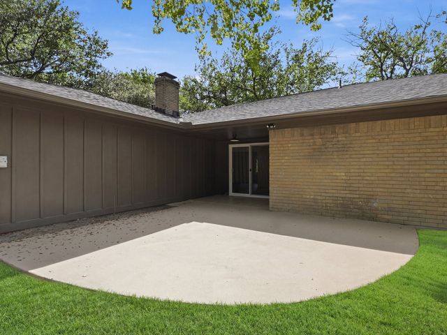 8630 Mediterranean Drive, Dallas, TX 75238