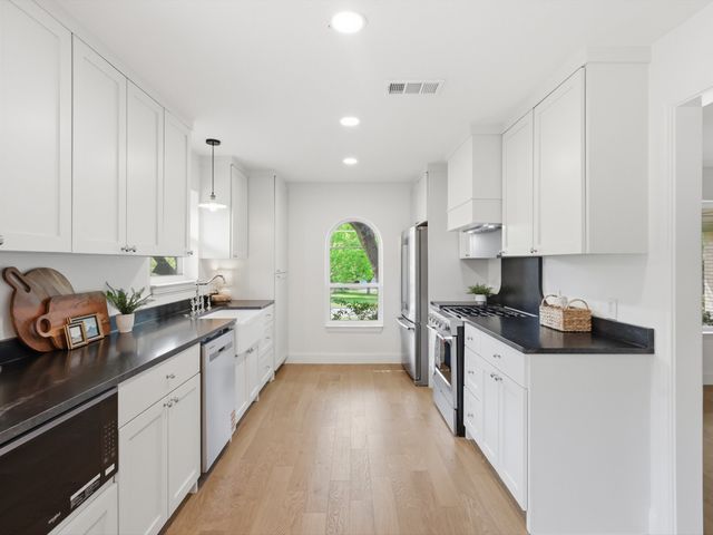 8630 Mediterranean Drive, Dallas, TX 75238