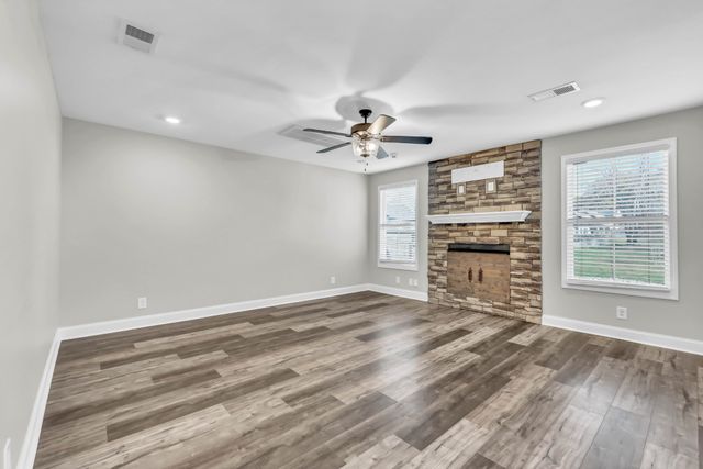 246 Stone Bluff Way, Clarksville, TN 37040