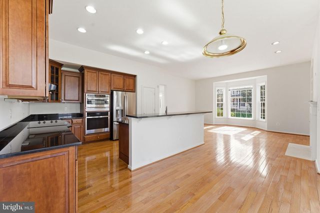 43358 FULLERTON, Ashburn, VA 20147