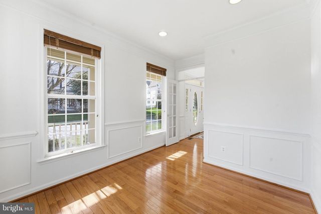 43358 FULLERTON, Ashburn, VA 20147