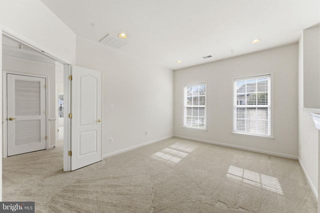 43358 FULLERTON, Ashburn, VA 20147