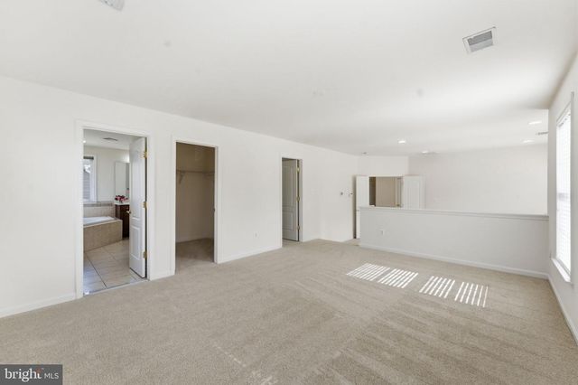 43358 FULLERTON, Ashburn, VA 20147