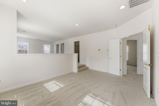 43358 FULLERTON, Ashburn, VA 20147