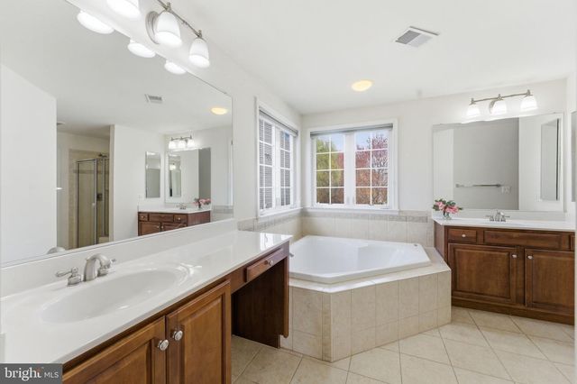 43358 FULLERTON, Ashburn, VA 20147