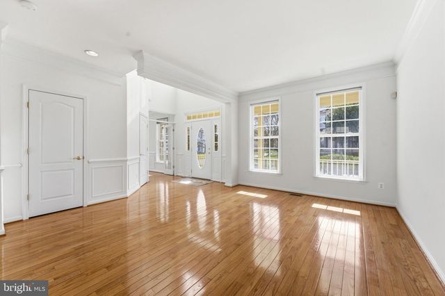 43358 FULLERTON, Ashburn, VA 20147