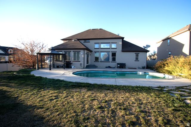 951 W GRIZZLY WULFF DR, Bluffdale, UT 84065