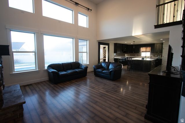951 W GRIZZLY WULFF DR, Bluffdale, UT 84065