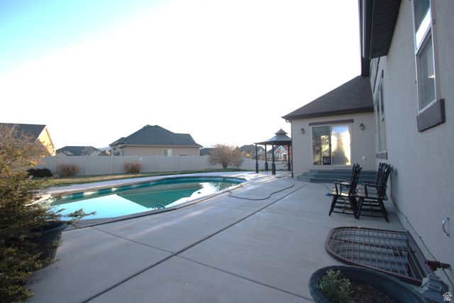 951 W GRIZZLY WULFF DR, Bluffdale, UT 84065