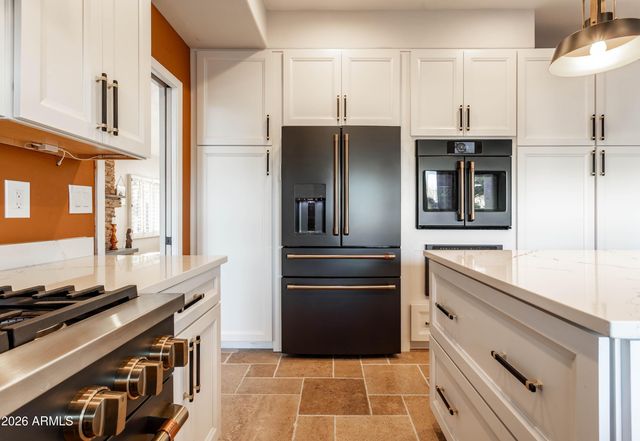 4727 E RANCHO CALIENTE Drive, Cave Creek, AZ 85331