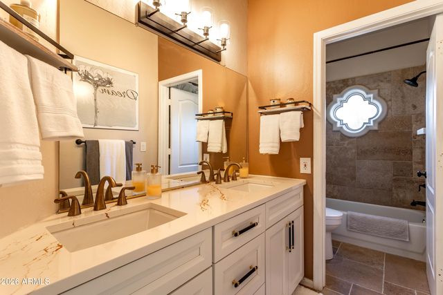 4727 E RANCHO CALIENTE Drive, Cave Creek, AZ 85331