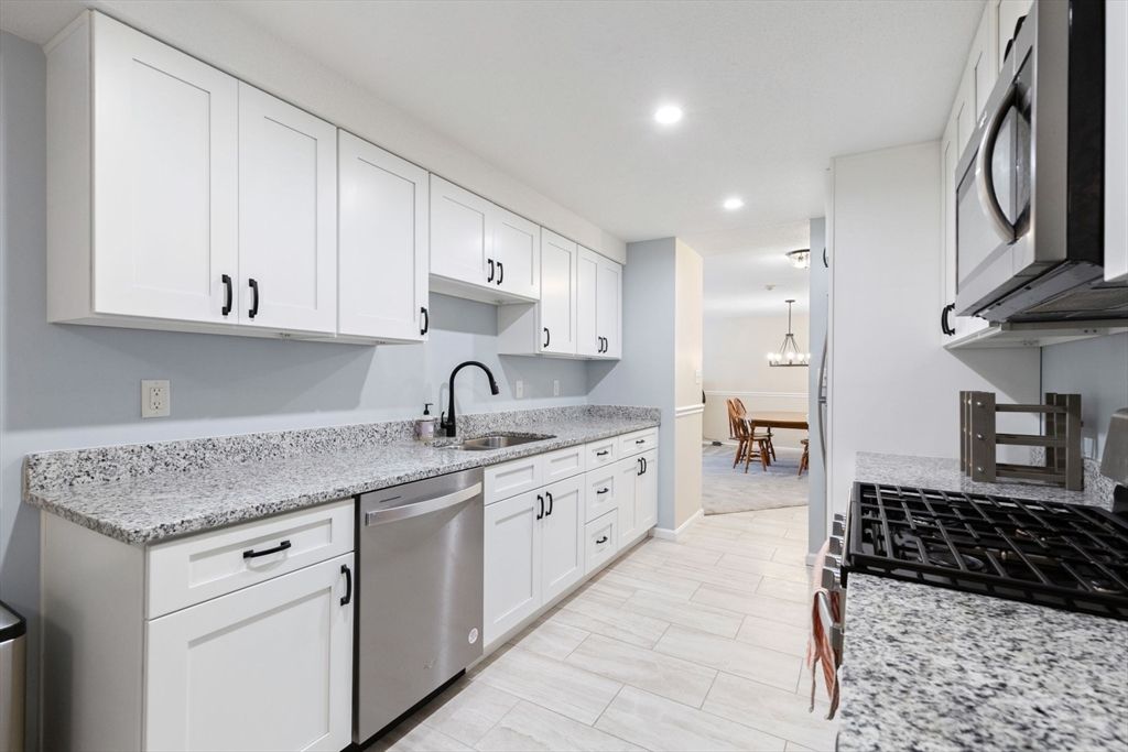 255 North Road 172, Chelmsford, MA 01824