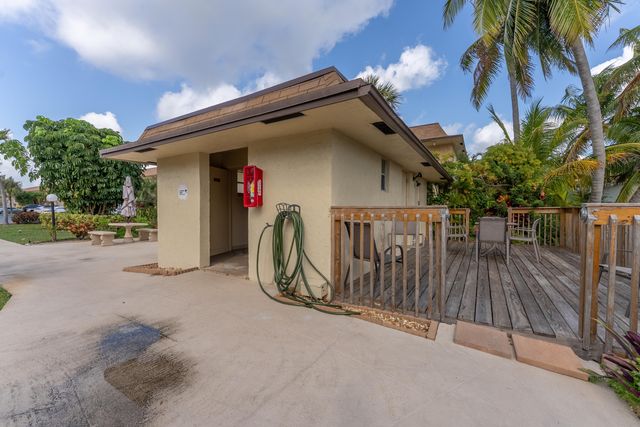 720 N Dixie Highway 603, Lantana, FL 33462