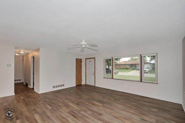 520 Evergreen Lane, Bradley, IL 60915