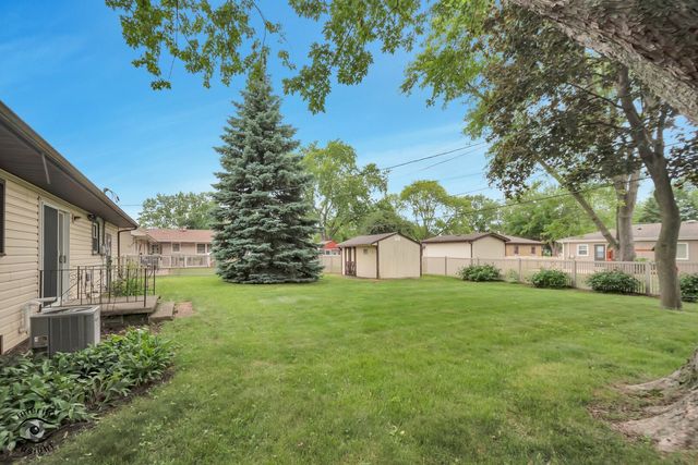520 Evergreen Lane, Bradley, IL 60915